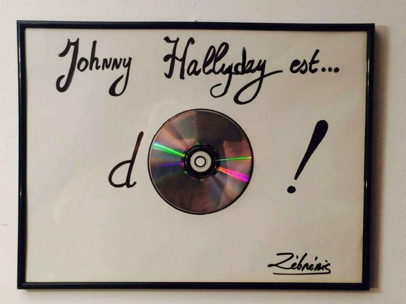 « Johnny est .. » – objet N*224