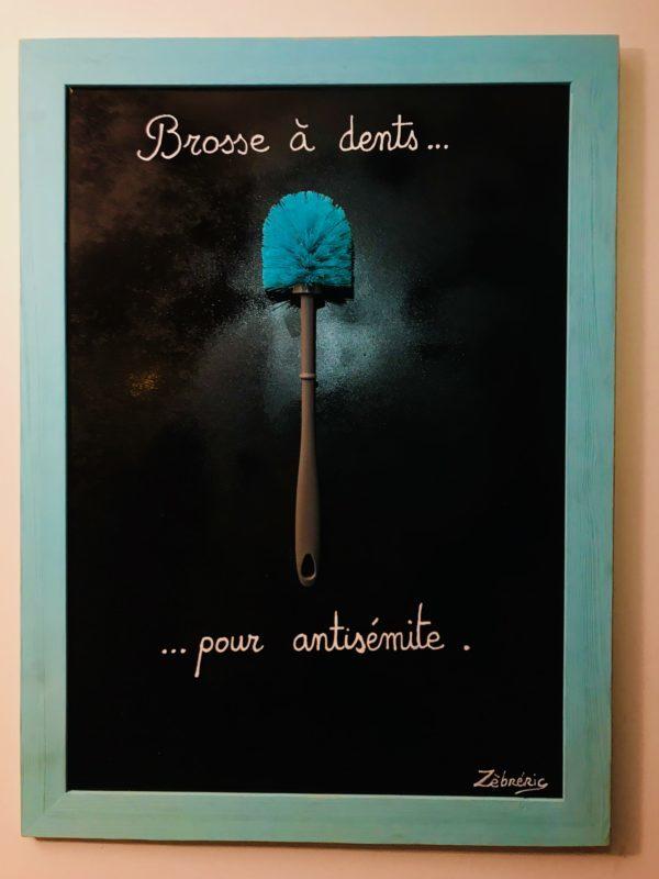 « Brosse à dents pour antisémite » – objet rigolo du dimanche N*267 du #PetitMuséeRigolo #çasuffit