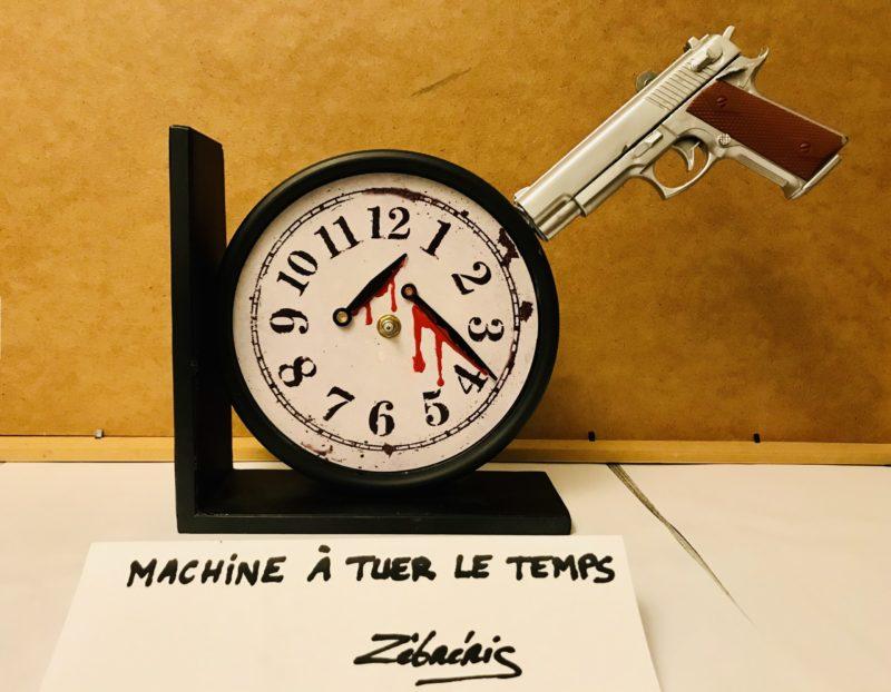 « Machine à tuer le temps » 2ème version objet N*318 du #petitmuséerigolo de #Zèbréric un projet #bourgesberrytourisme #berryprovince #kisskissbanbank #berry entre #bourges et #sancerre #laborne #henrichemont #terresduhautberry #berryrepublicain #leberry