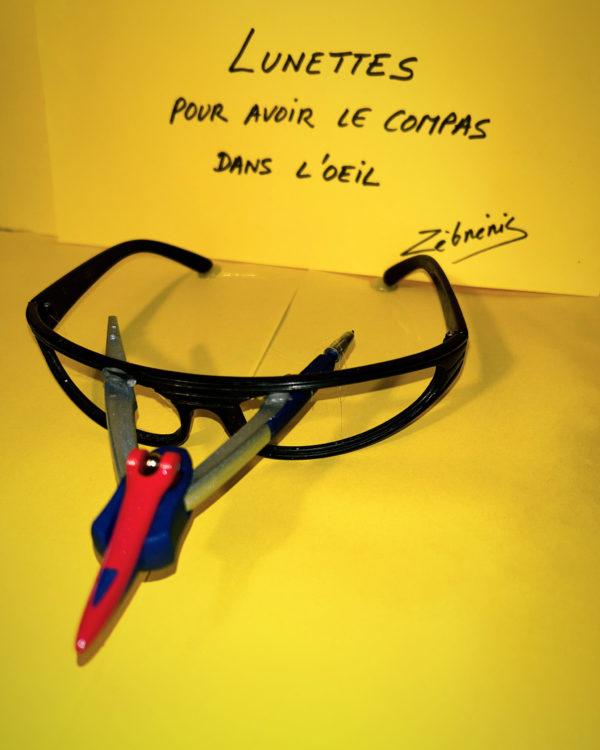 « Machine pour le dessin ou le bricolage » – objet rigolo du dimanche N*416 #petitmuséerigolo de #zèbréric #dessin #bricolage #compas #lunettes